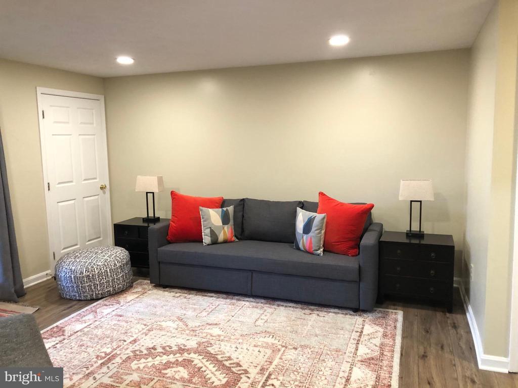 Foto principal - 13105 Windjammer Ave