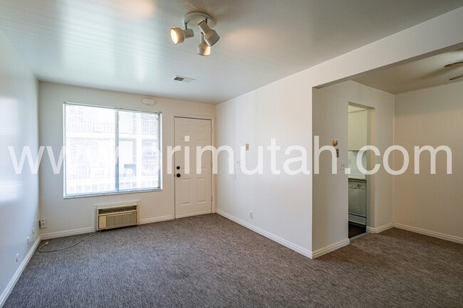 Building Photo - 1418-1426 S. 1100 E. - 3N