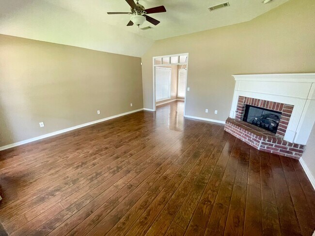 Foto del edificio - 3/2 For Rent in Brandon 047!