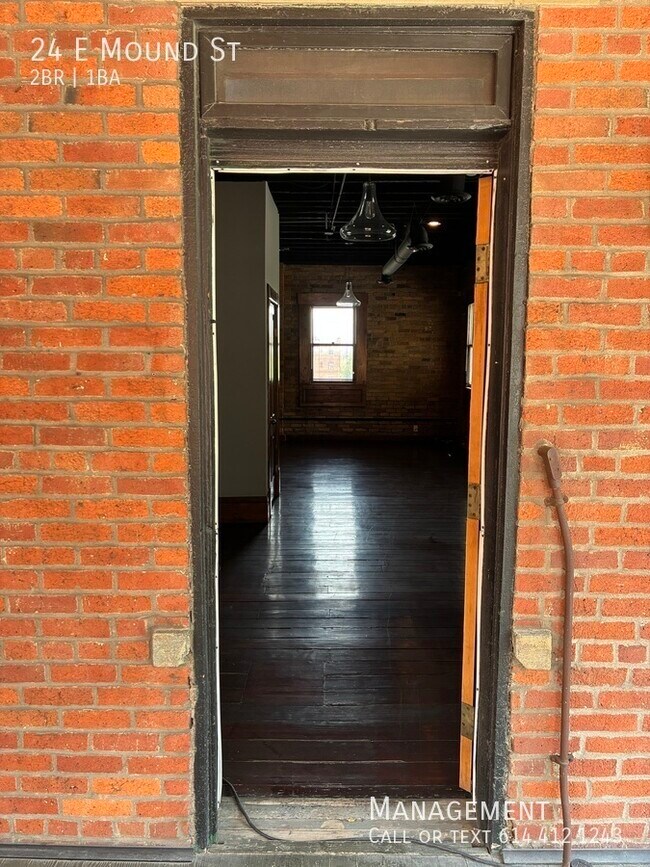 Foto del edificio - 24 E Mound St