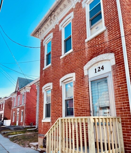 Foto del edificio - 124 N Franklin St