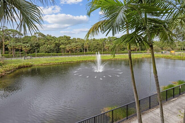 Foto del edificio - 3615 High Ridge Rd