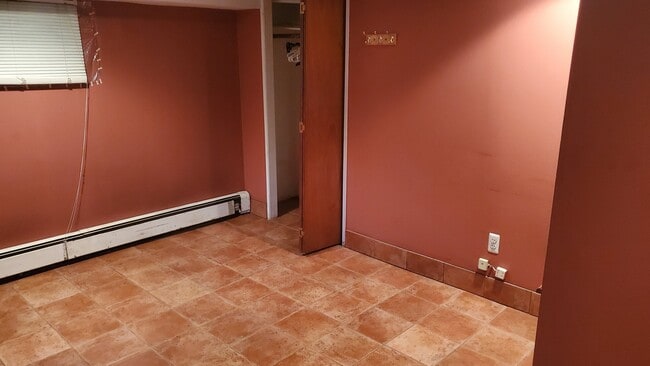 Foto del edificio - 249 Ackerman Ave
