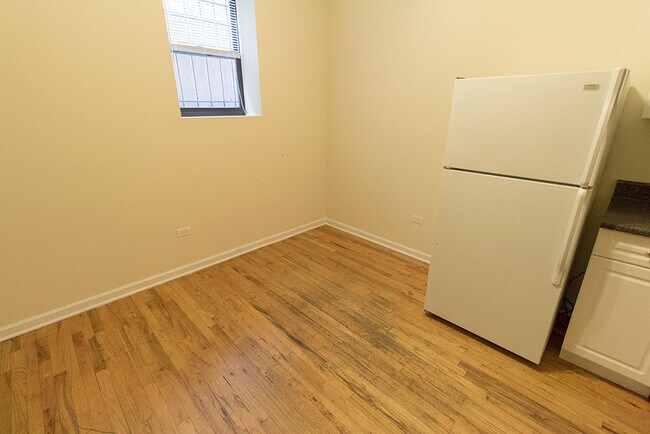 Foto del edificio - 1451 W Byron