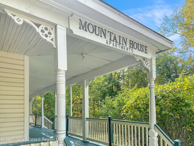 Foto del edificio - 72 Meads Mountain Rd