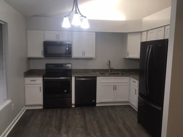 Building Photo - 1501 Meadowview Dr