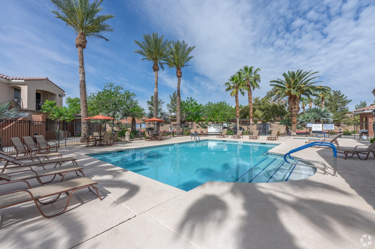 Primary Photo - Vintage Desert Rose Senior Apartments | Affordable Apartments 55+