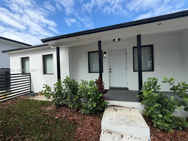 Foto del edificio - 2100 SW 6th St