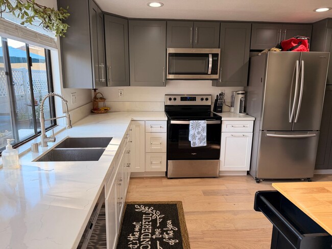 Foto del edificio - Updated Amalfi model with great patio too