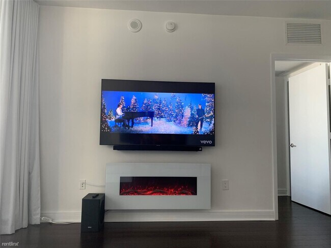 Foto del edificio - 1 br, 1 bath Condo - 495 Brickell Ave Apt ...