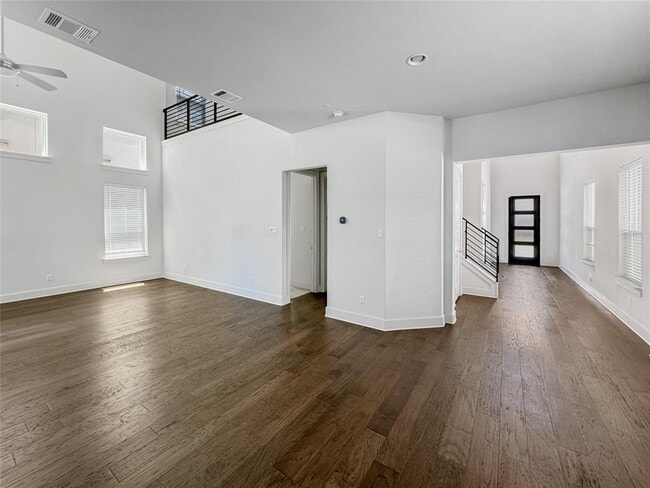 Building Photo - 1208 Westborough Ln