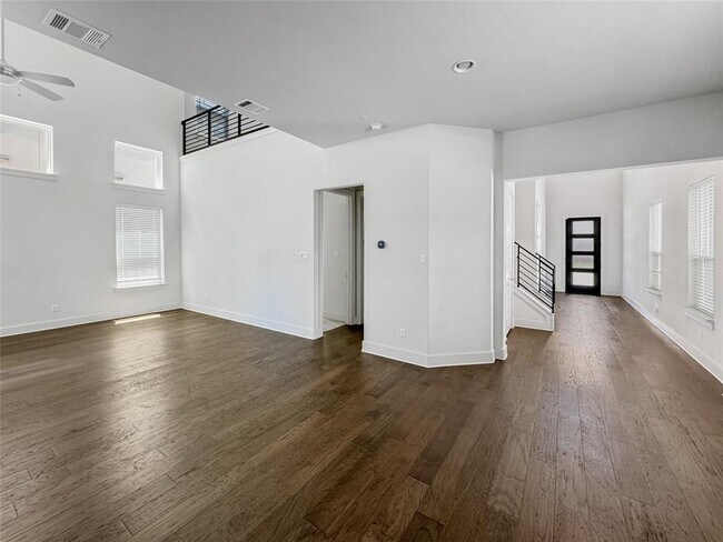 Foto del edificio - 1208 Westborough Ln