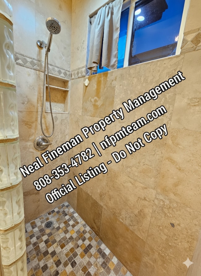 Building Photo - Studio 1 Bath, No parking. Tenant pay all ...