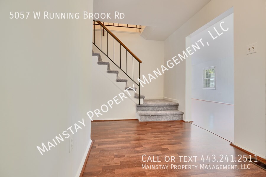 Primary Photo - Spacious And Updated 4 Bed 2.5 Bath Home i...