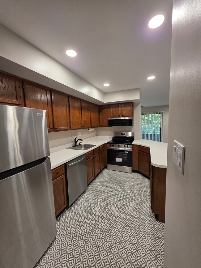 Building Photo - 8001 Greenspring Way