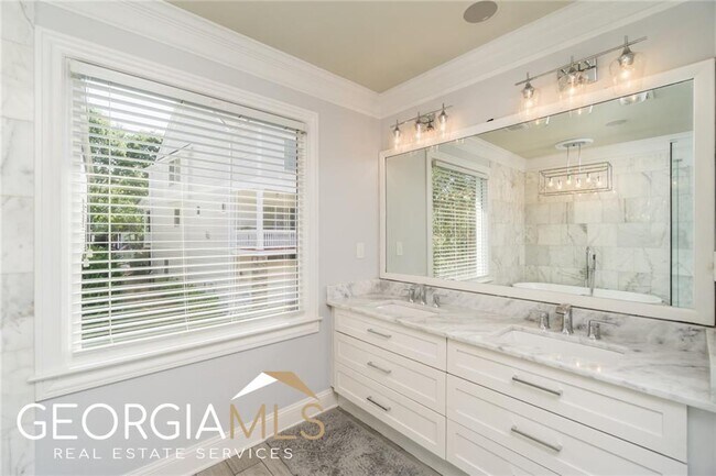 Foto del edificio - 1677 Barfield Run NW