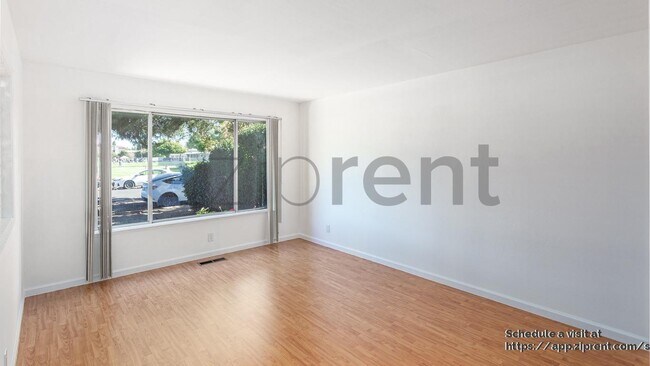 Foto del edificio - 95 Colleen Way