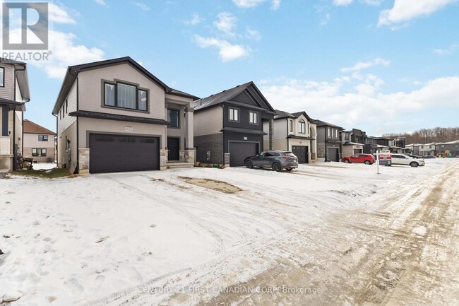 Building Photo - 2265 Southport Cresent