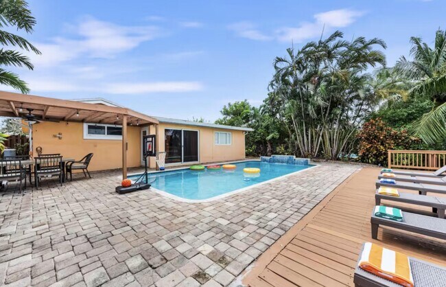 Foto del edificio - 3351 NW 67th St
