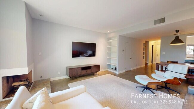 Foto del edificio - 849 N Sweetzer Ave