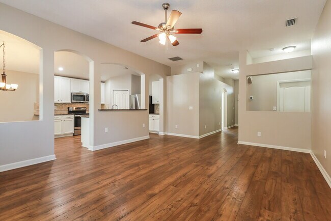 Foto del edificio - 134 Thornloe Dr