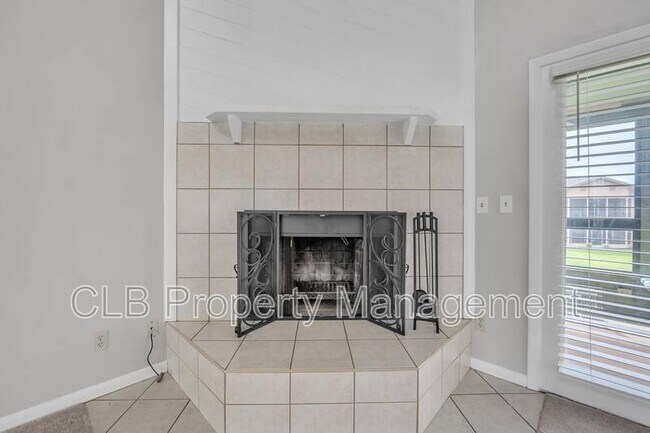 Building Photo - 114 Blue Heron Dr