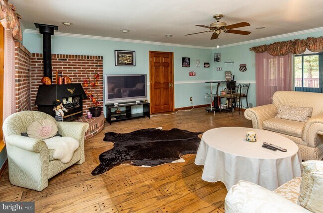 Building Photo - 29 Cranbury Rd