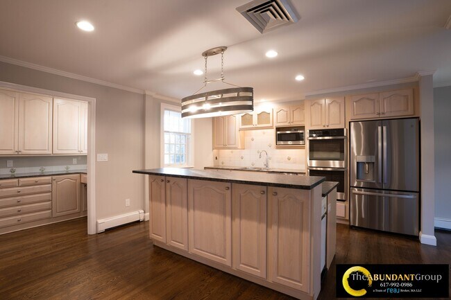 Building Photo - 40 Puddingstone Ln