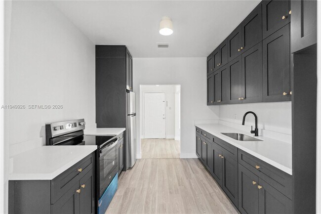 Foto del edificio - 113 NW 57th St