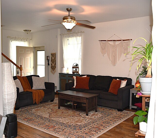 Building Photo - 25305 Colligan St