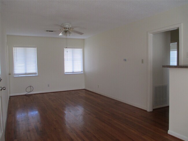 Foto del edificio - 3607 Murworth Dr