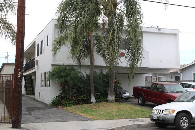 Building Photo - 5327 Auckland Ave