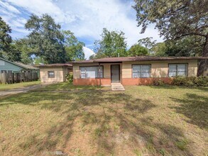 Building Photo - 4510 El Paso Ave