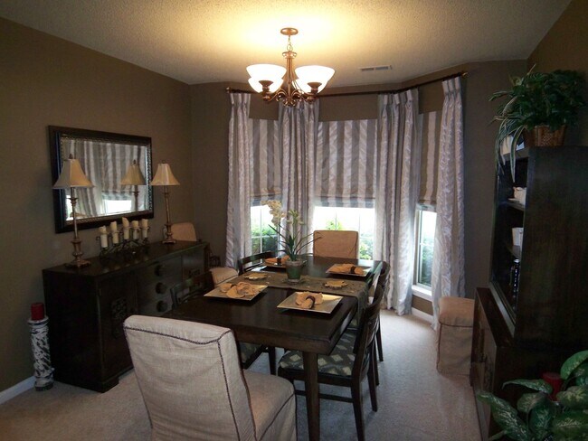 Foto del edificio - 6010 Kenmore Ln