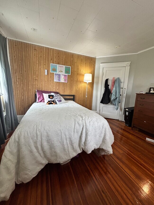 Foto del edificio - 302 Mitchell St