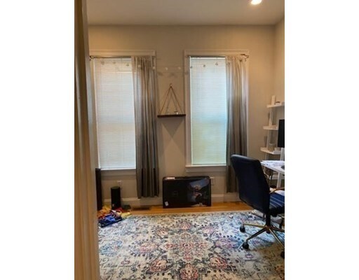 Foto del edificio - 441 Bunker Hill St