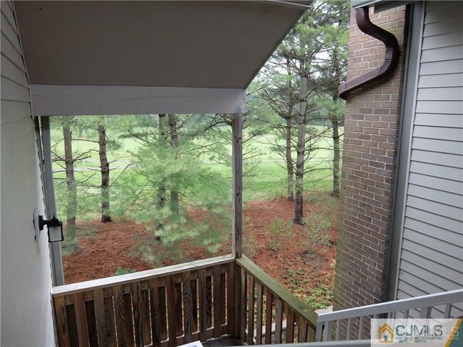 Building Photo - 1818 Ravens Crest Dr