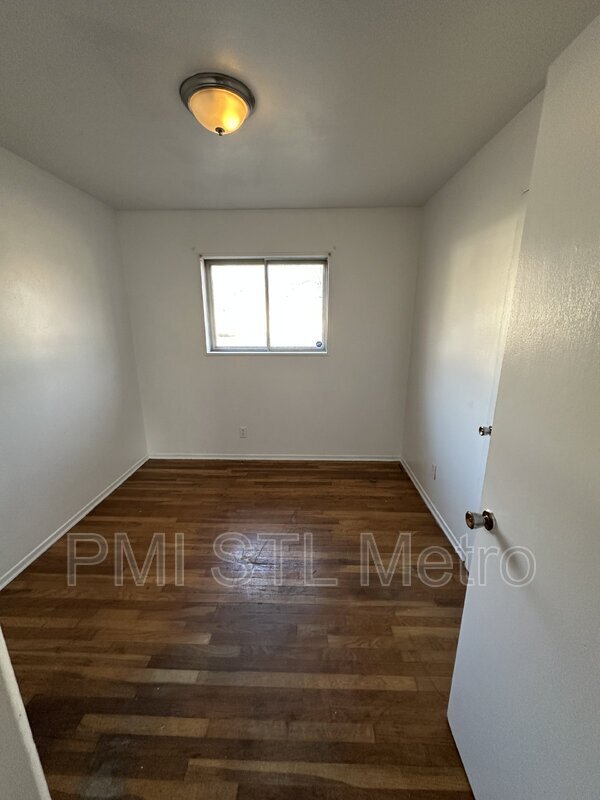 Foto del edificio - 269 Dashwood Dr