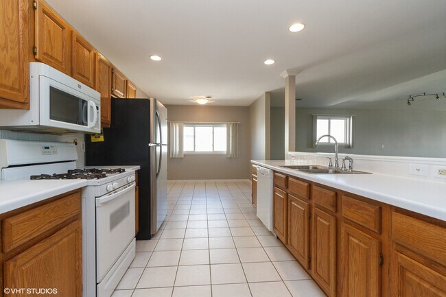 Building Photo - 1532 Northfield Meadows Blvd
