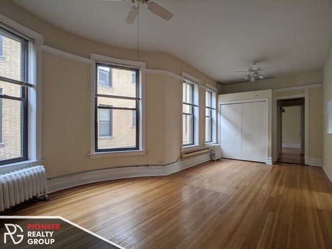 Foto del edificio - 1212 N Dearborn St