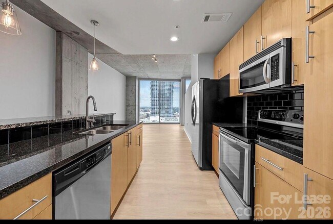 Foto del edificio - 210 N Church St