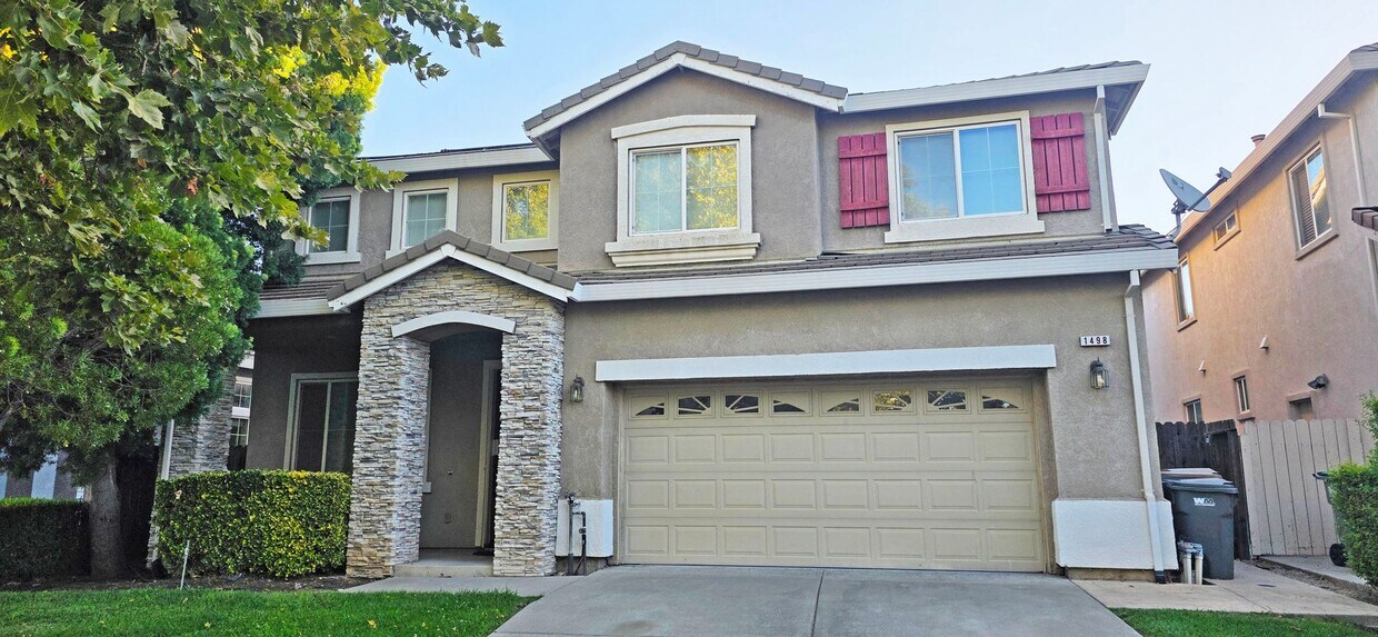 Foto principal - 1498 Cedarbrook Rd