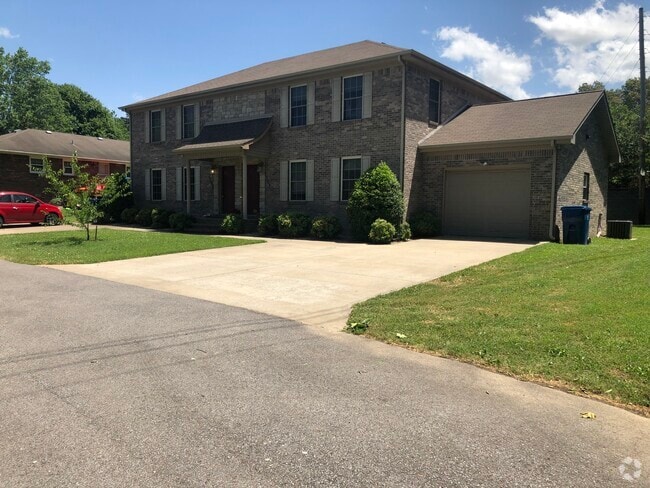 Building Photo - 1504 Mildred Dr