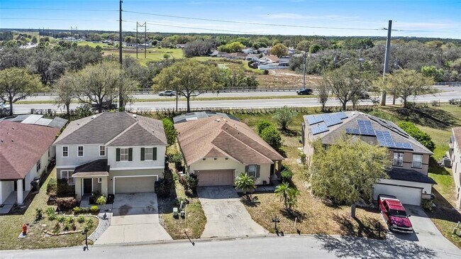 Foto del edificio - 217 Sand Ridge Dr