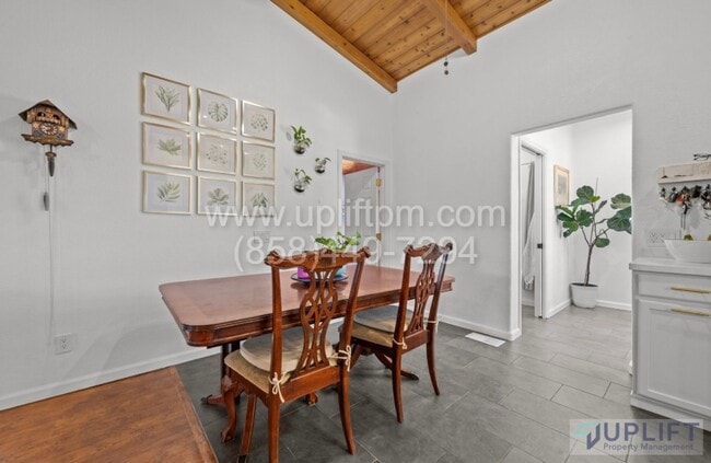 Building Photo - Fully Renovated 3/2 in Lakeside,  Mountain...