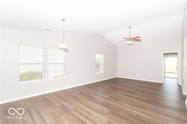 Building Photo - 11817 Shady Meadow Place Unit P