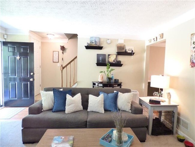Foto del edificio - 2950 Lexington Trace Dr
