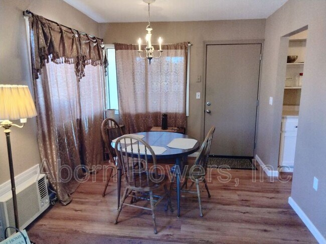 Foto del edificio - 4120 Sunset Ln