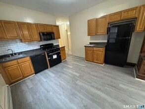 Building Photo - 304 Shelton Ave