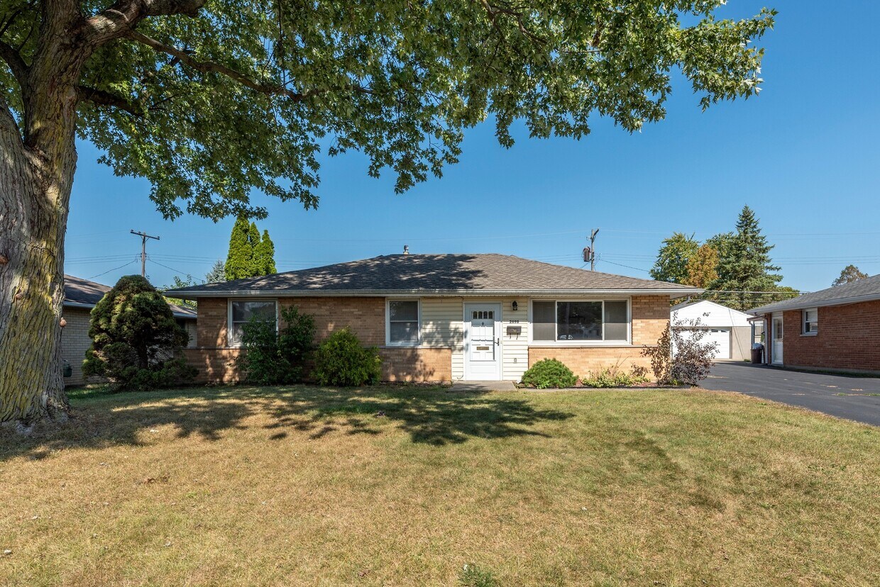 2698 Kenny Ln, Grove City, OH 43123 House Rental in Grove City, OH